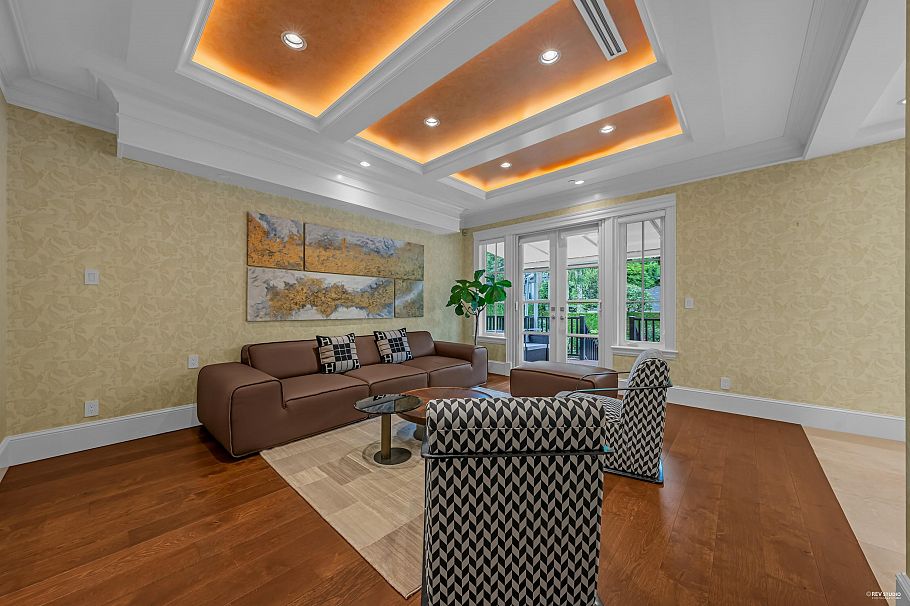 6011 Adera Street Vancouver, BC - 11