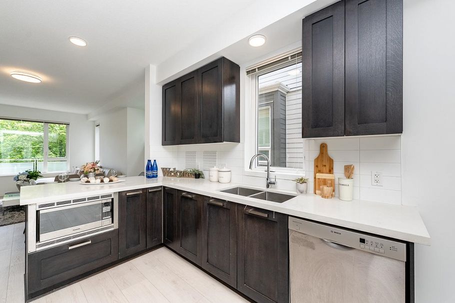 3187 E Kent Avenue North Vancouver, BC - 29