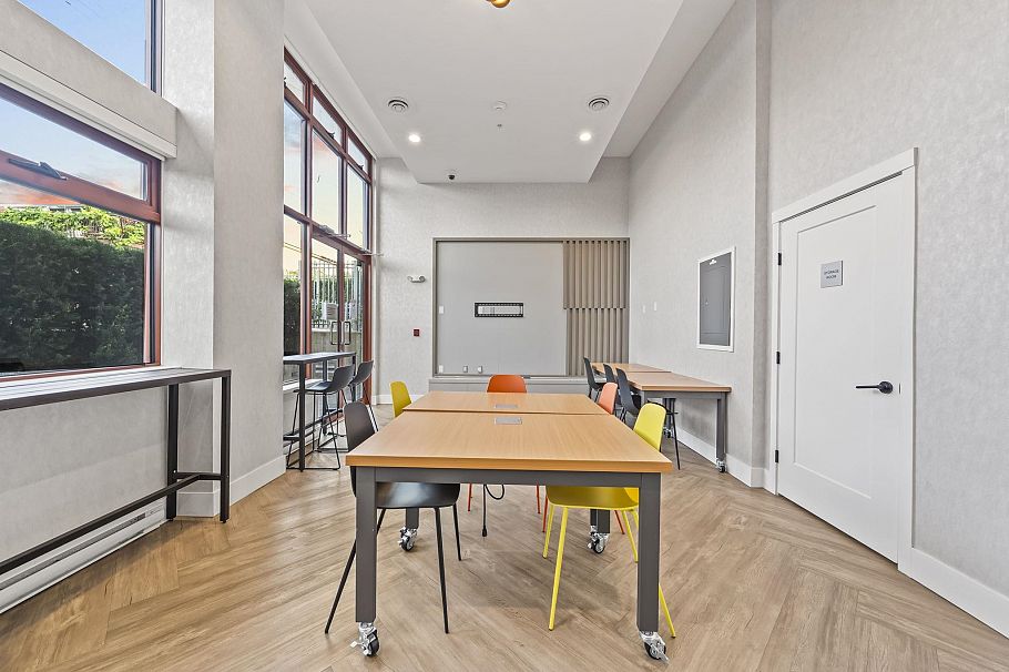 408 2408 Grant Street Vancouver, BC - 36