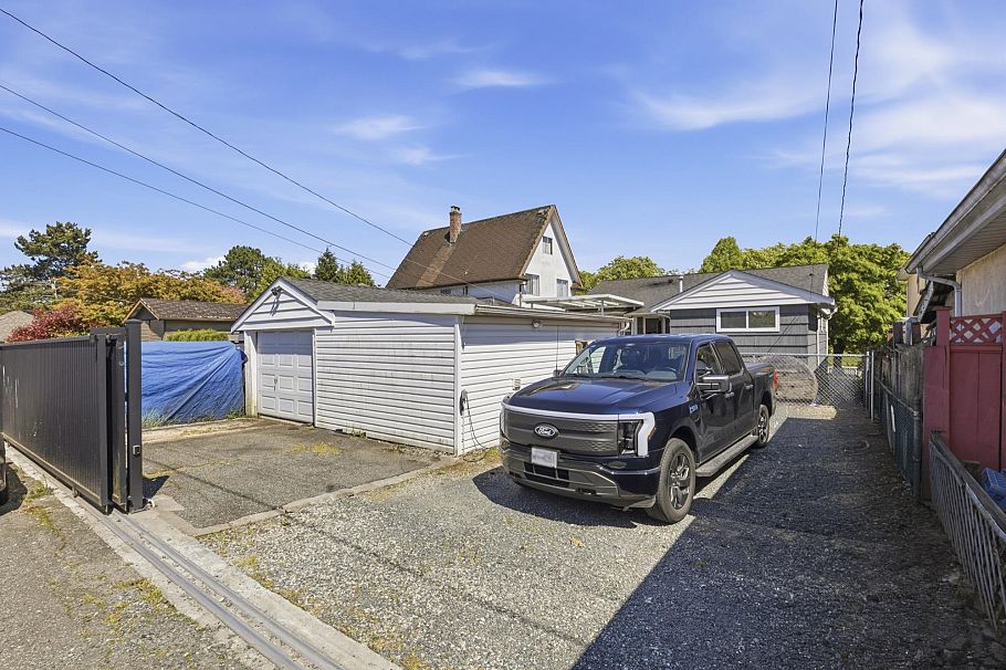 45 Renfrew Street Vancouver, BC - 26