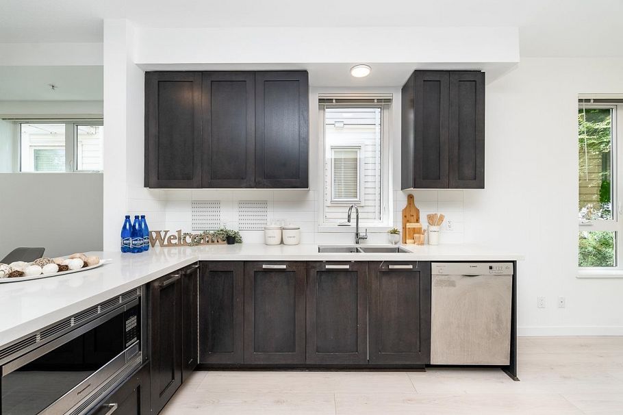 3187 E Kent Avenue North Vancouver, BC - 31
