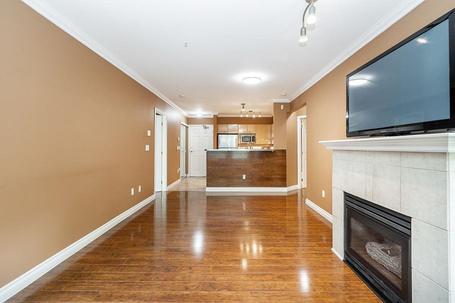 103 3625 Windcrest Drive North Vancouver, BC - 17