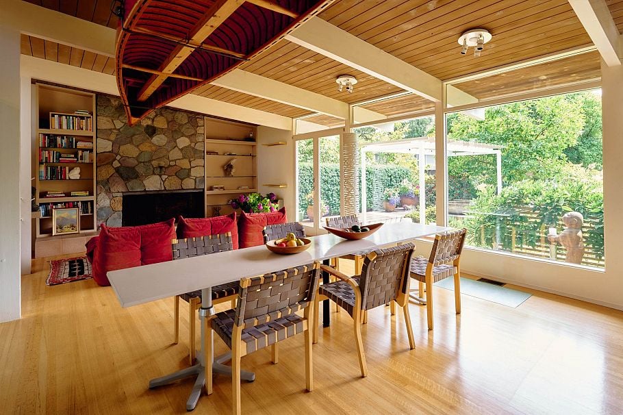 1715 W 68th Avenue Vancouver, BC - 10