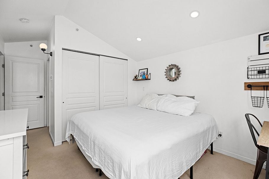 2826 E Kent Avenue South Vancouver, BC - 20