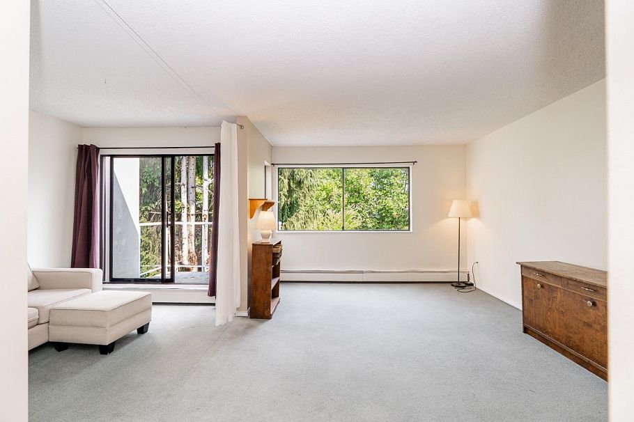 302 830 E. 7th Avenue Vancouver, BC - 4
