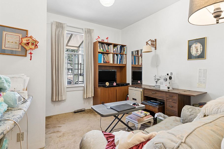 461 W 18th Avenue Vancouver, BC - 10