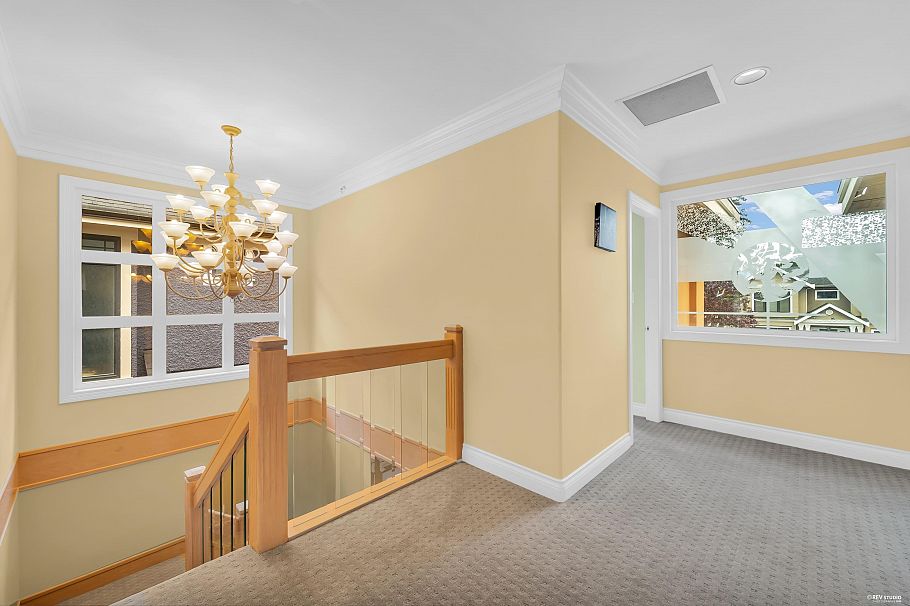2498 W 22nd Avenue Vancouver, BC - 23