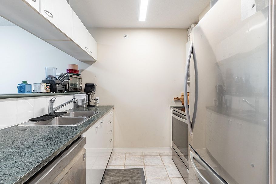 411 1367 Alberni Street Vancouver, BC - 7
