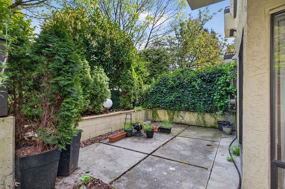 101 8645 Osler Street Vancouver, BC - 11