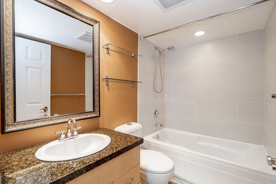 103 3625 Windcrest Drive North Vancouver, BC - 24