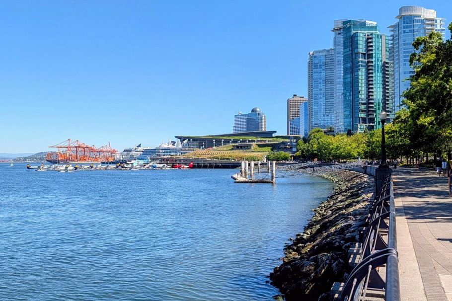202 588 Broughton Street Vancouver, BC - 9