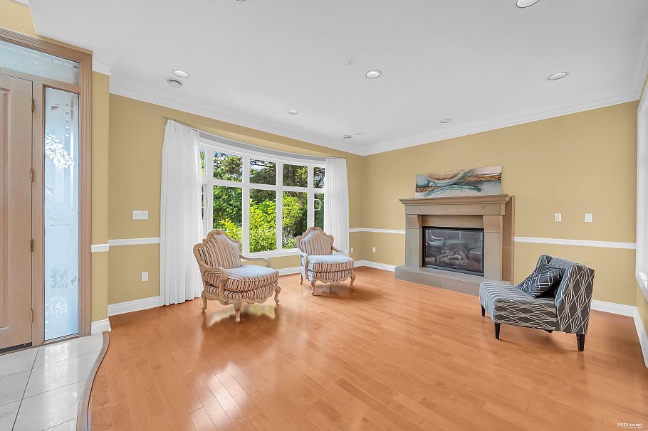 2498 W 22nd Avenue Vancouver, BC - 5