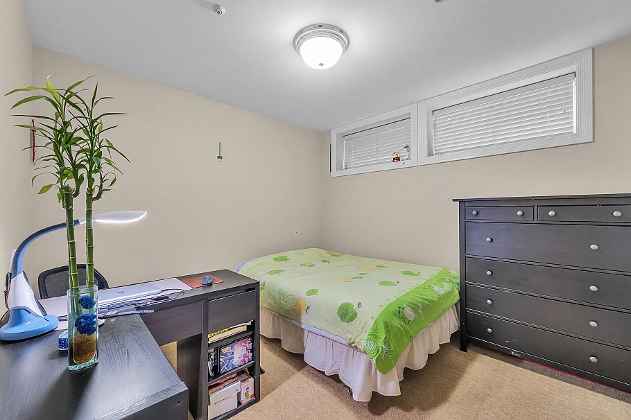 2498 W 22nd Avenue Vancouver, BC - 33