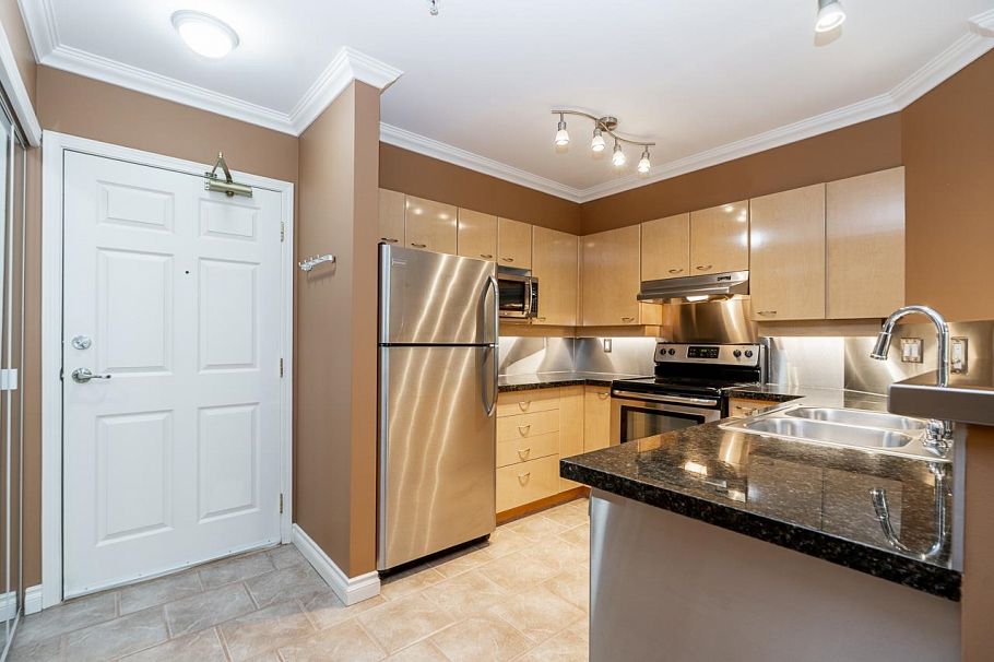 103 3625 Windcrest Drive North Vancouver, BC - 8