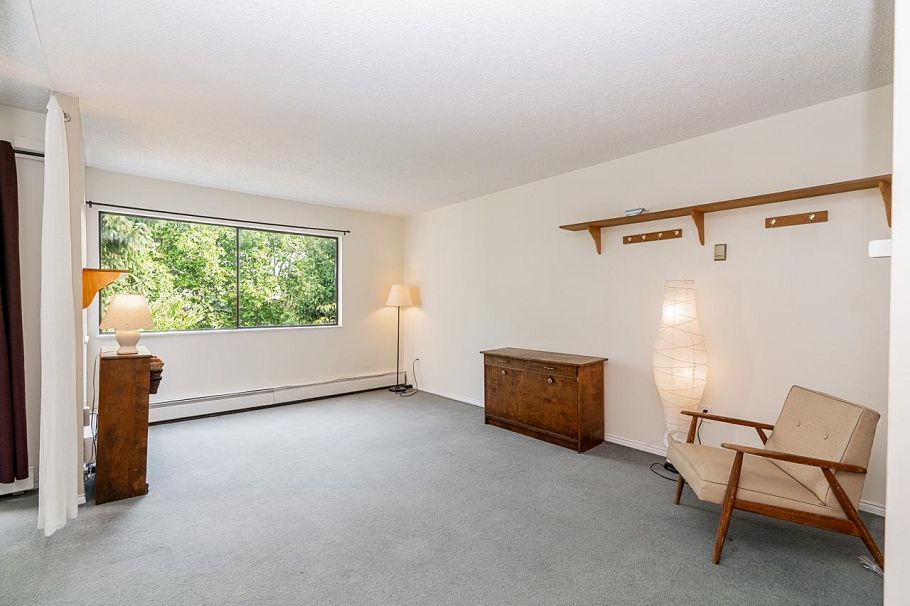 302 830 E. 7th Avenue Vancouver, BC - 5