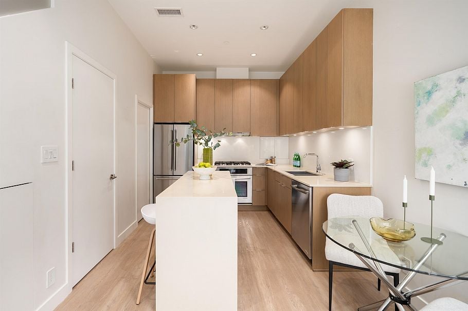 149 E 1st Avenue Vancouver, BC - 6