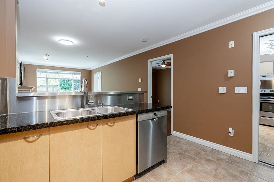 103 3625 Windcrest Drive North Vancouver, BC - 7