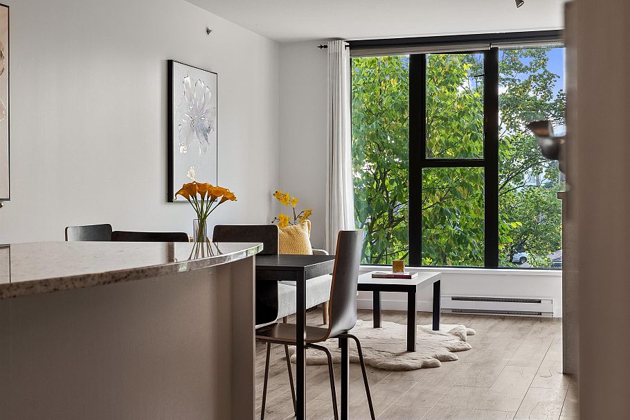 306 683 W Victoria Park North Vancouver, BC - 23