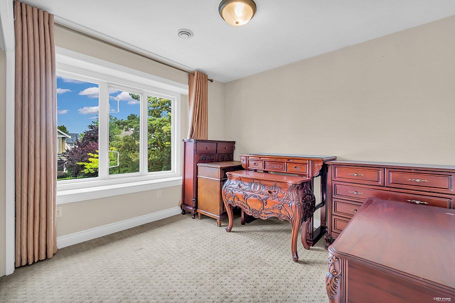 2498 W 22nd Avenue Vancouver, BC - 29