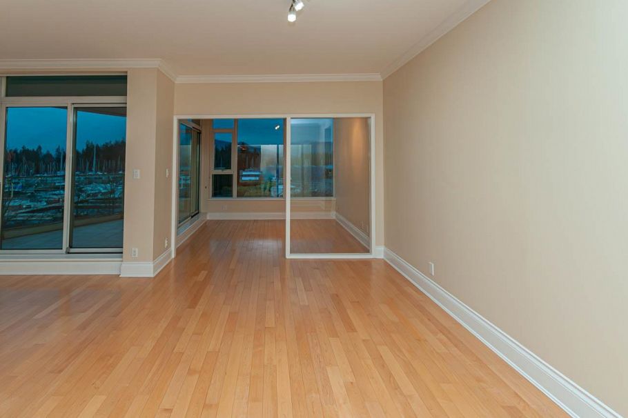 302 1777 Bayshore Drive Vancouver, BC - 6