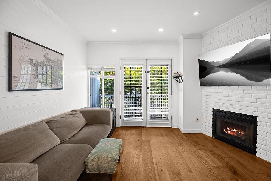 2826 E Kent Avenue South Vancouver, BC - 2