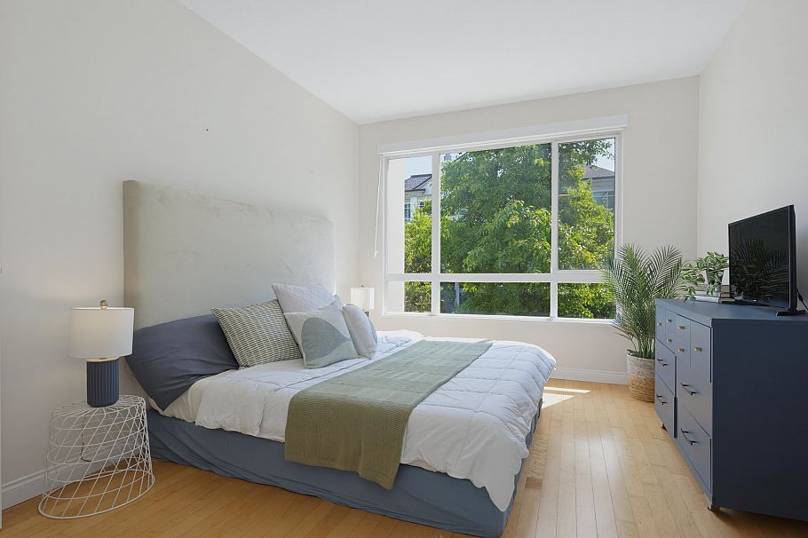 229 5735 Hampton Place Vancouver, BC - 4