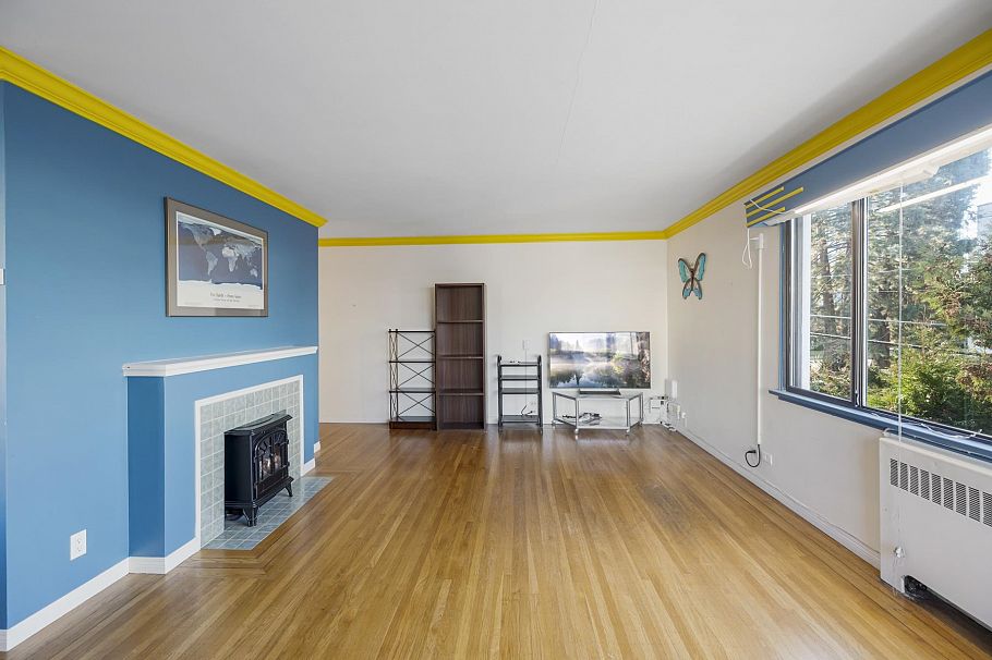 205 1695 W 10th Avenue Vancouver, BC - 3
