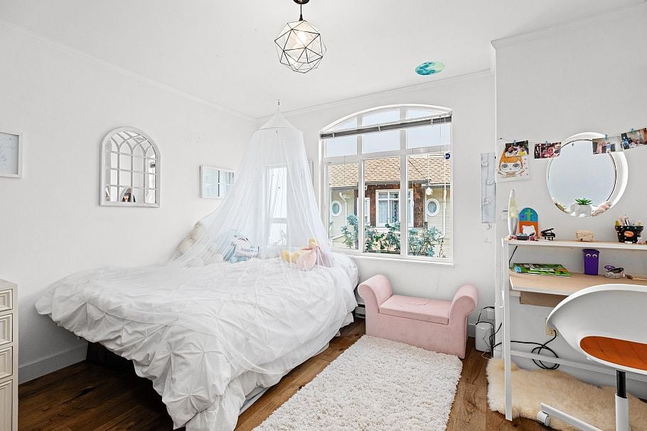 2826 E Kent Avenue South Vancouver, BC - 17