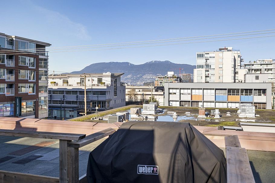 205 1695 W 10th Avenue Vancouver, BC - 21