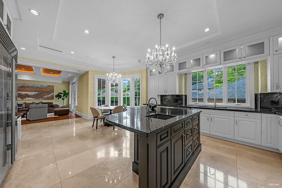 6011 Adera Street Vancouver, BC - 18