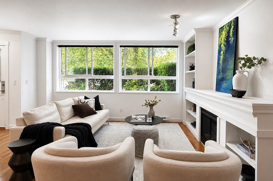 3681 W 12th Avenue Vancouver, BC - 2
