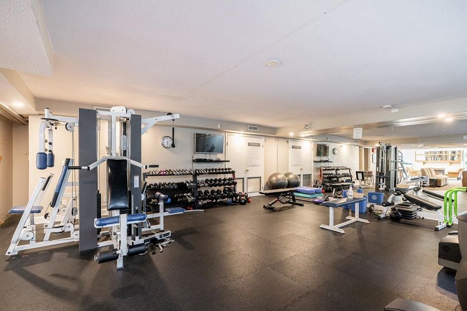 103 3625 Windcrest Drive North Vancouver, BC - 37