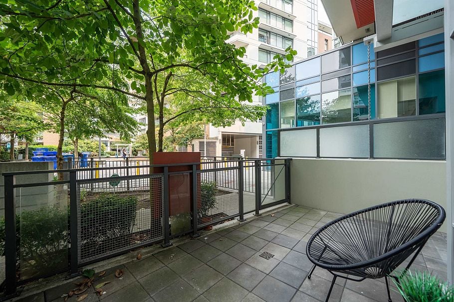 149 E 1st Avenue Vancouver, BC - 15