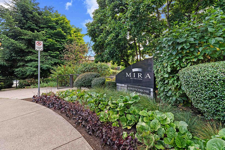 306 683 W Victoria Park North Vancouver, BC - 37