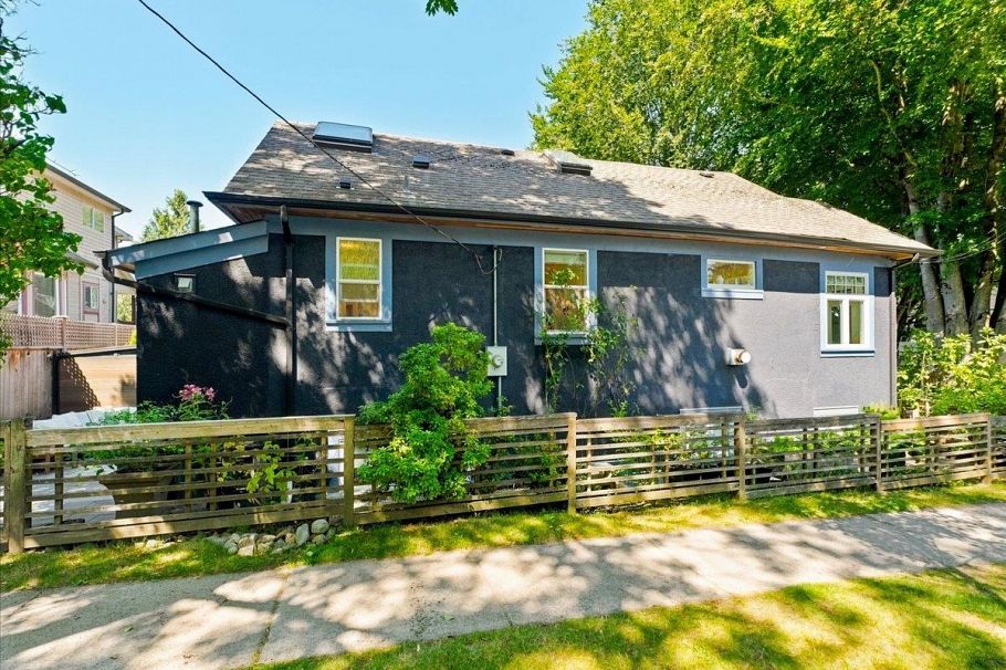 4399 Quebec Street Vancouver, BC - 4