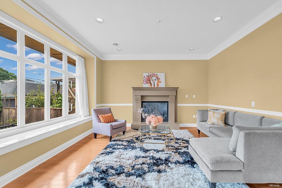 2498 W 22nd Avenue Vancouver, BC - 11