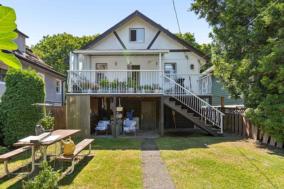 461 W 18th Avenue Vancouver, BC - 27