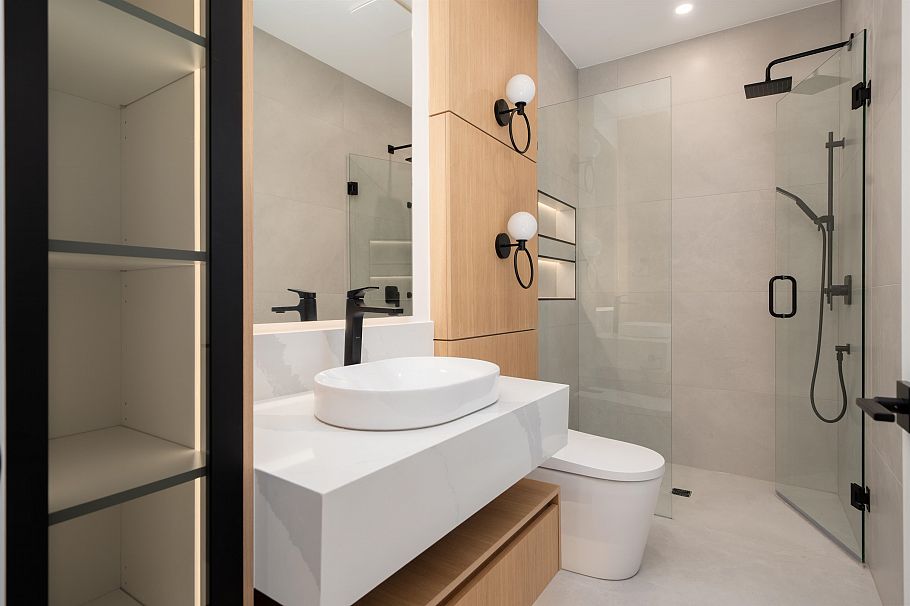 2 5963 Granville Street Vancouver, BC - 12