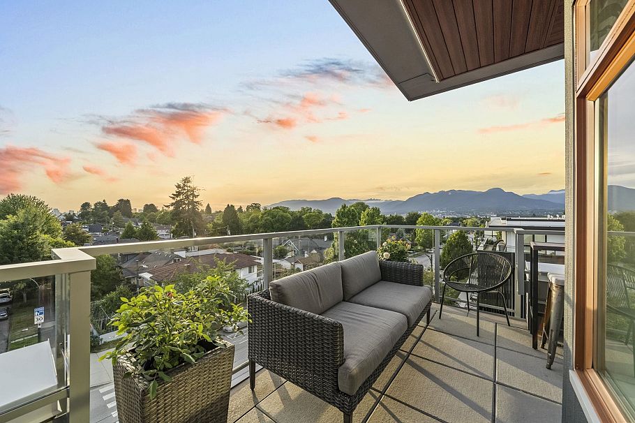 408 2408 Grant Street Vancouver, BC - 23