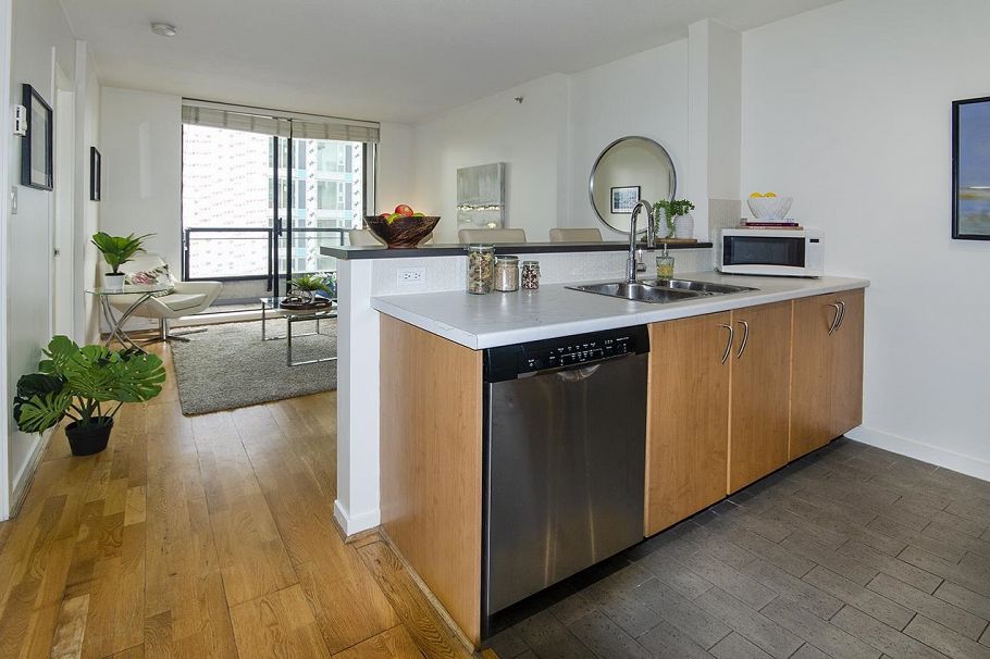 1906 1295 Richards Street Vancouver, BC - 11
