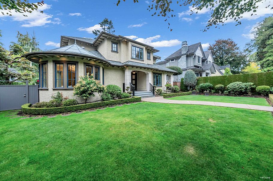 6011 Adera Street Vancouver, BC - 2
