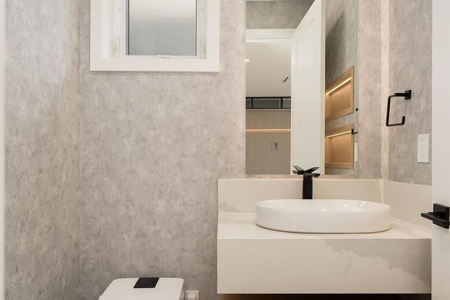 1 5969 Granville Street Vancouver, BC - 10