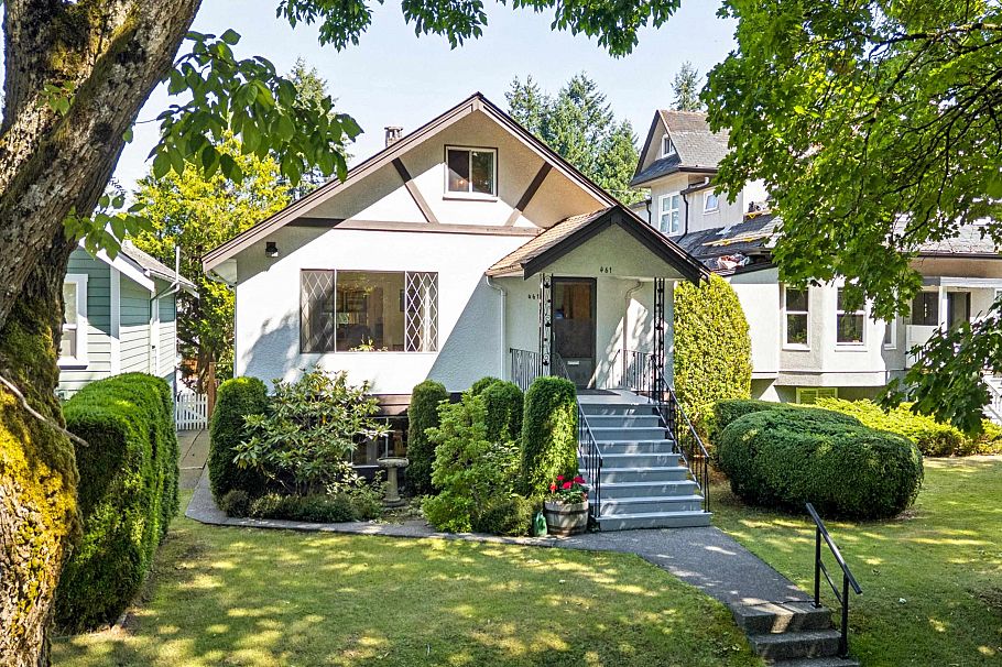 461 W 18th Avenue Vancouver, BC - 2