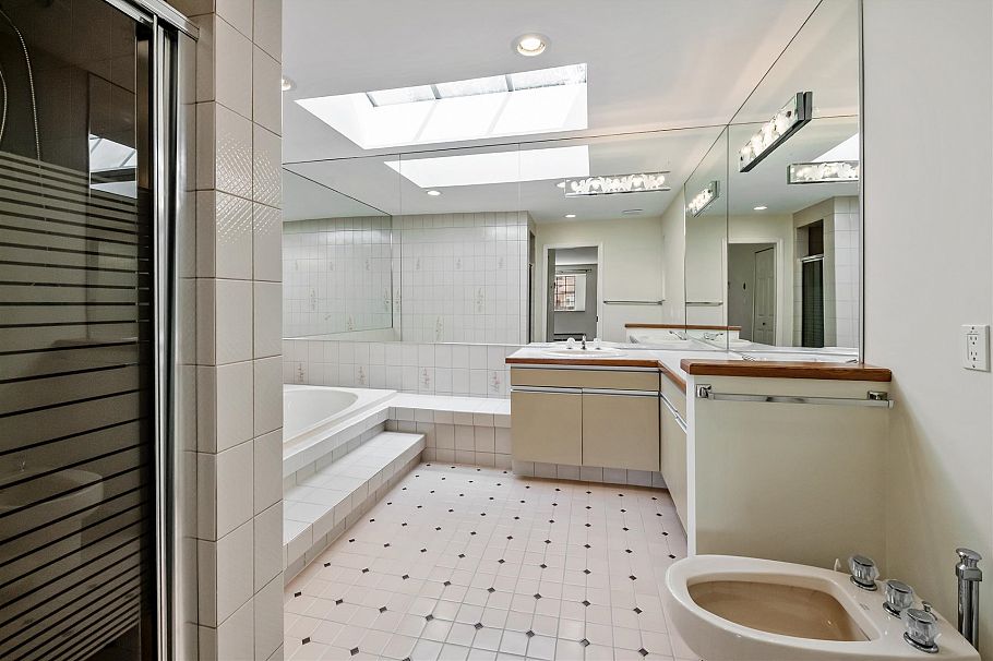 2855 W 37th Avenue Vancouver, BC - 19