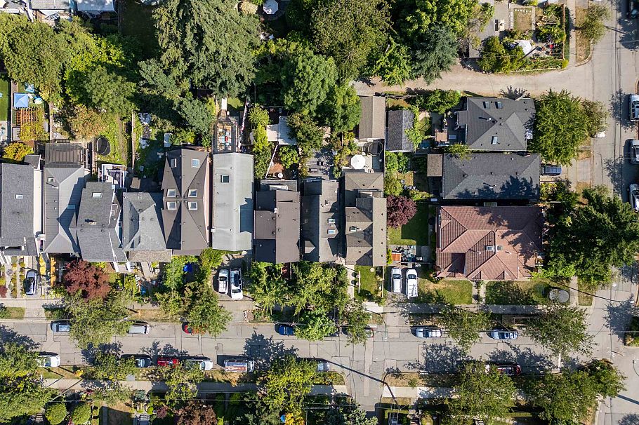 2053 Charles Street Vancouver, BC - 25