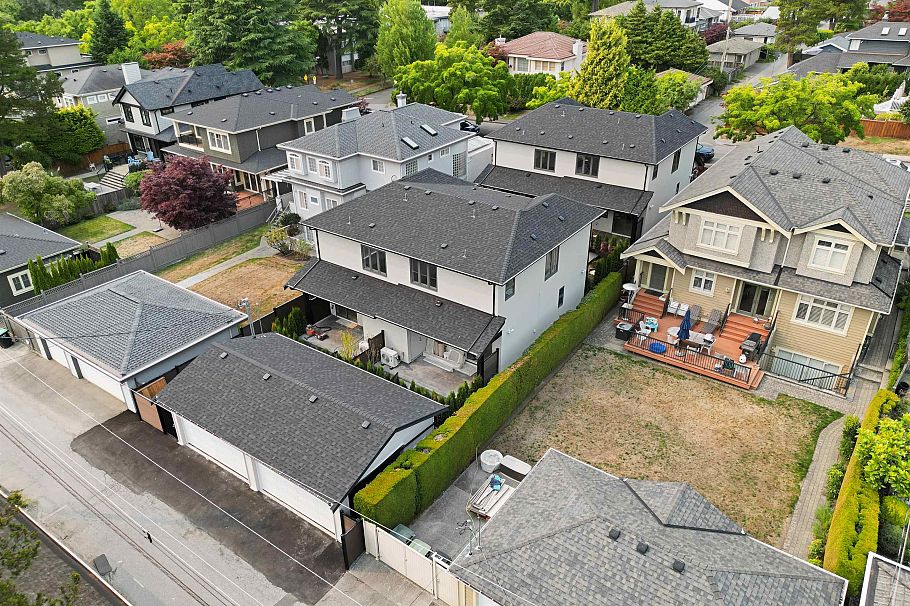 2 1958 W 60th Avenue Vancouver, BC - 3