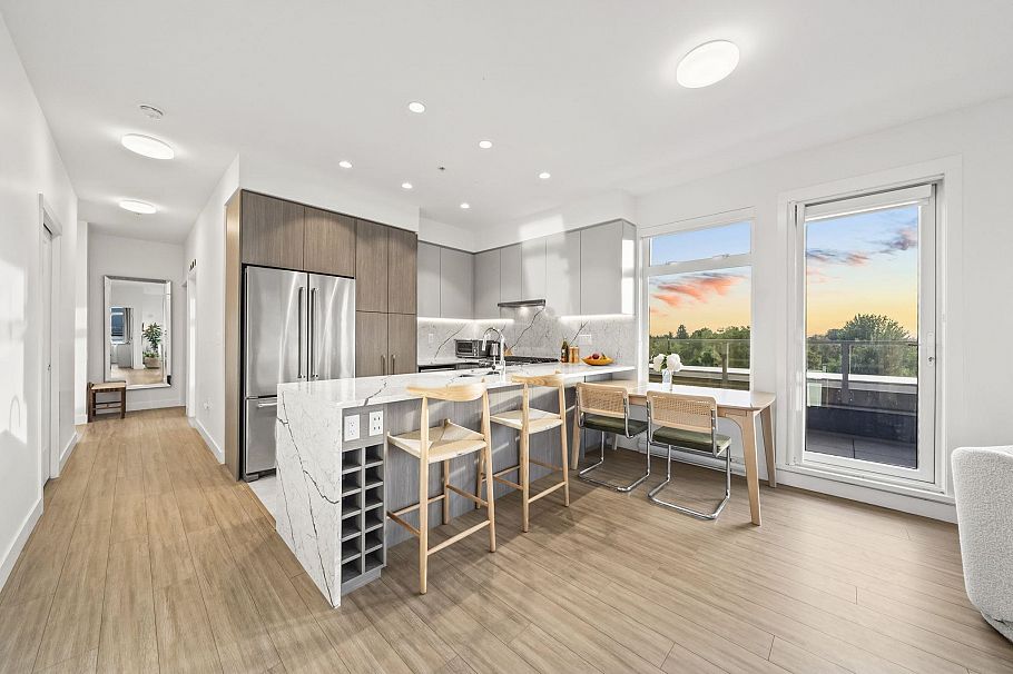 408 2408 Grant Street Vancouver, BC - 9