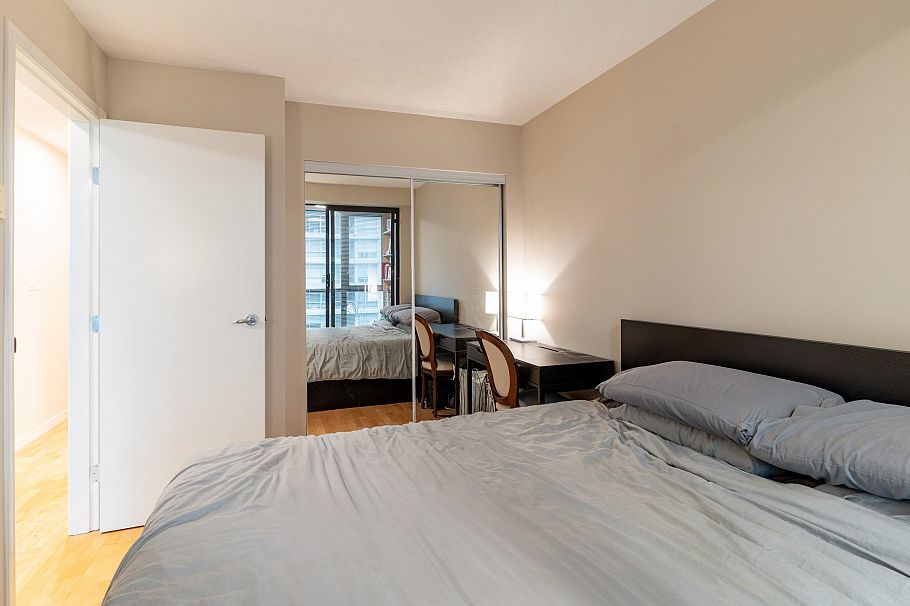 411 1367 Alberni Street Vancouver, BC - 19