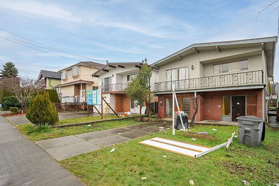 4928 Earles Street Vancouver, BC - 4