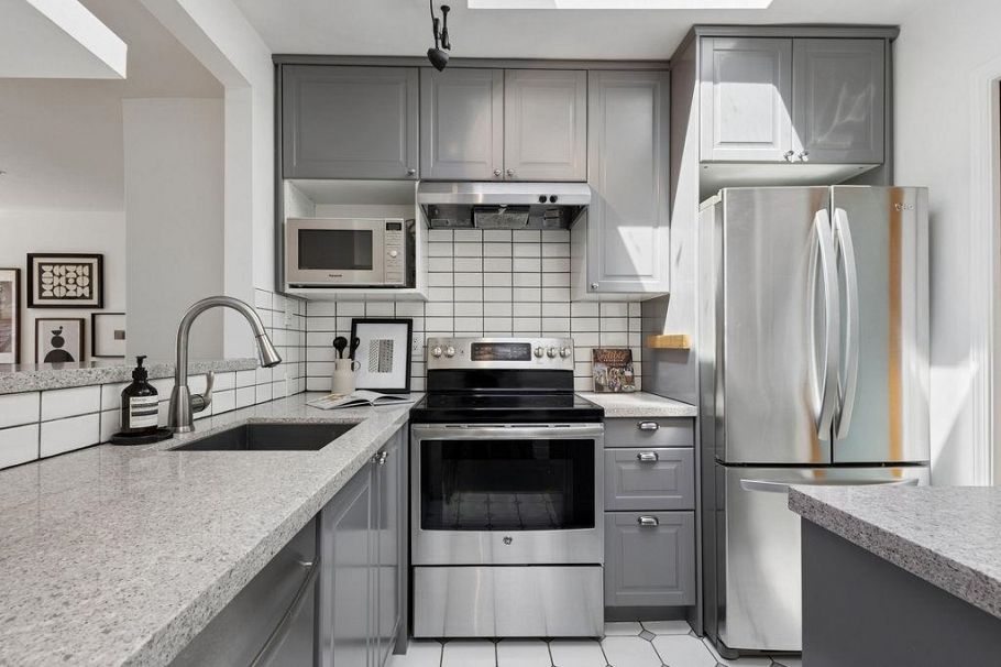 PH2 1915 E Georgia Street Vancouver, BC - 11